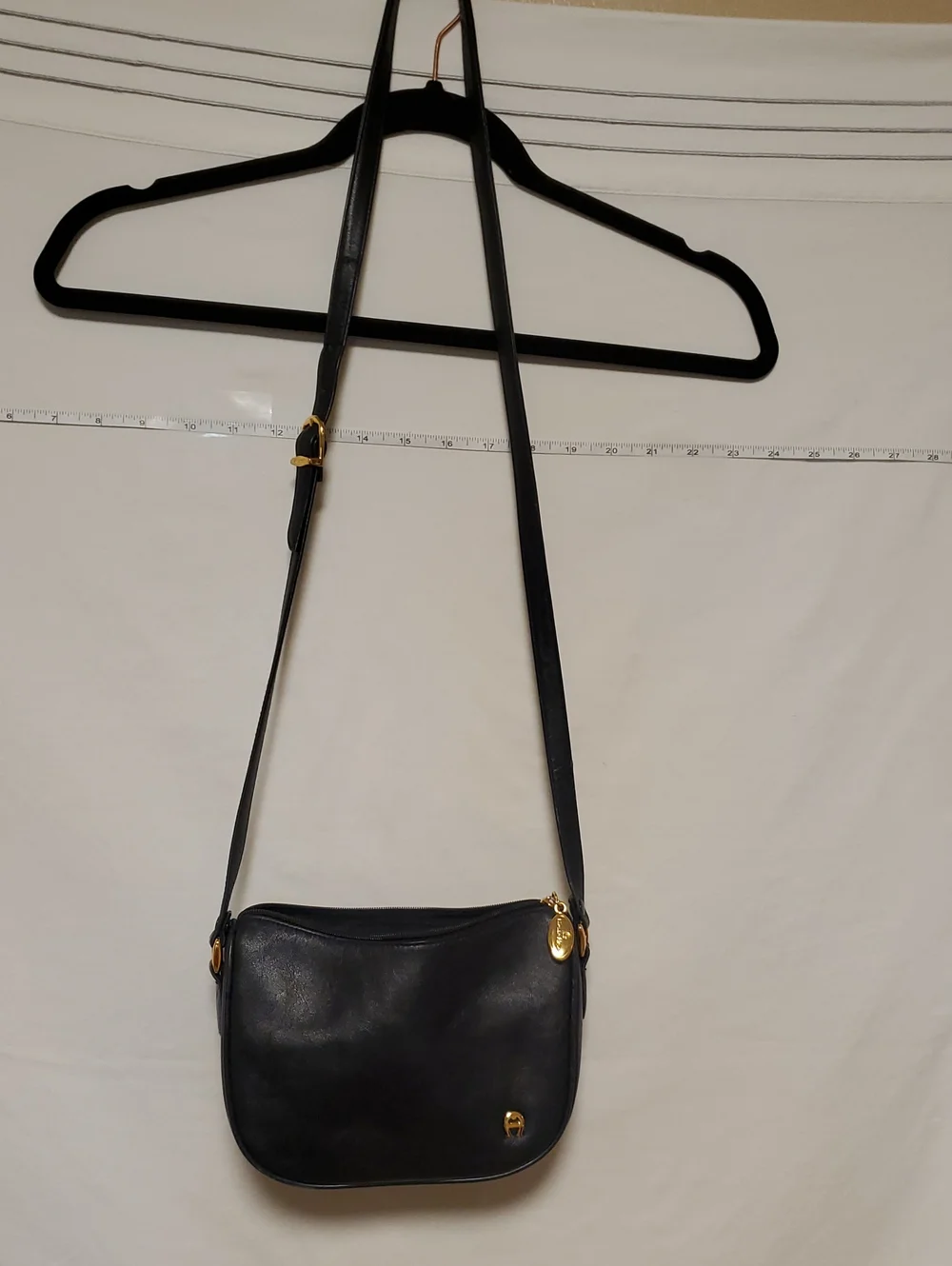 Vintage Etienne Aigner Navy Leather Crossbody Bag - Picture 2 of 3